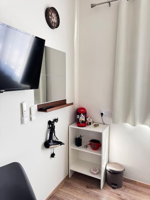 Διαμέρισμα Smart Comfort Roomn7 With Private Bathroom In Location 250m *