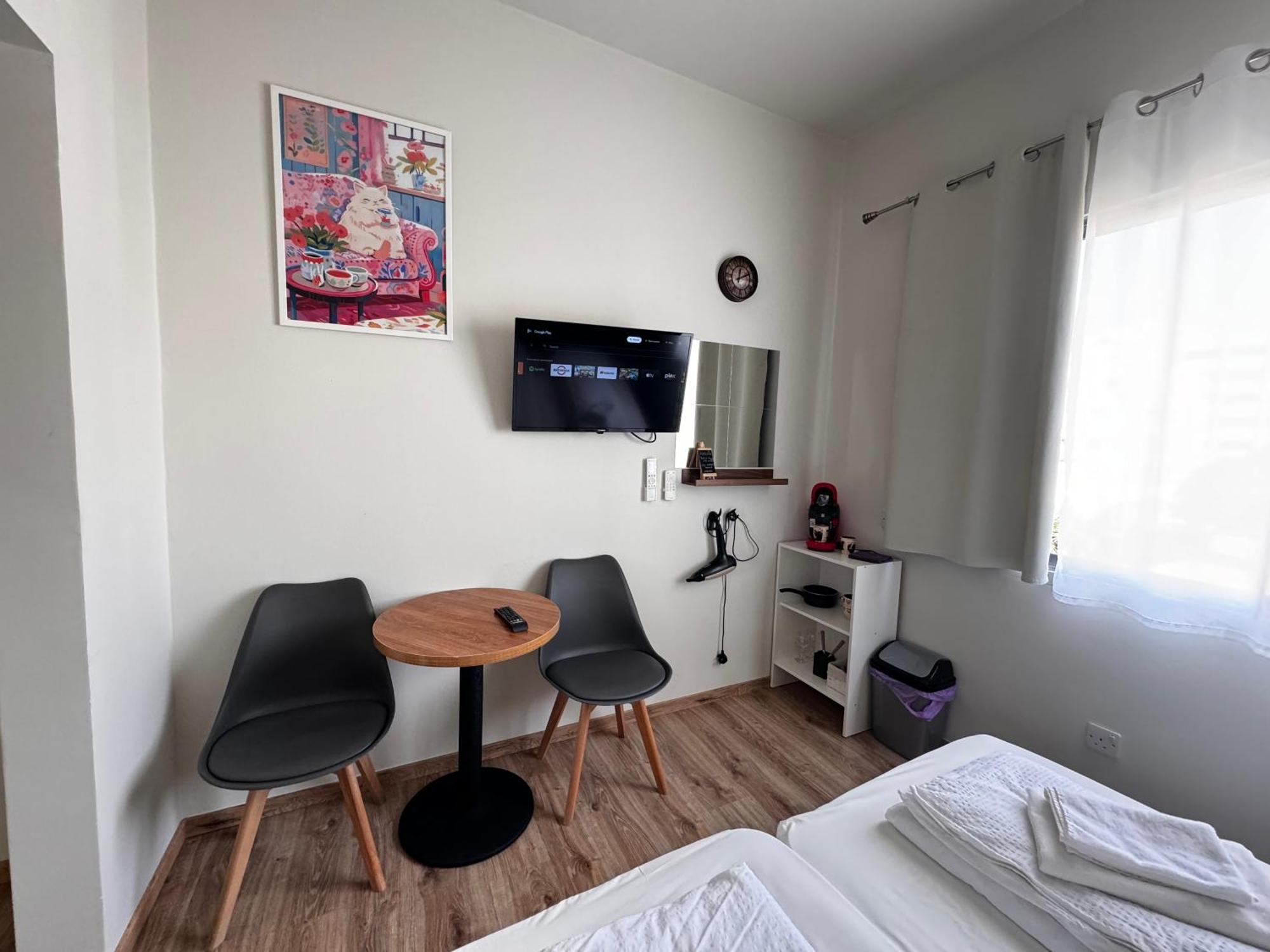 Apartment Smart Comfort Roomn7 With Private Bathroom In Location 250m